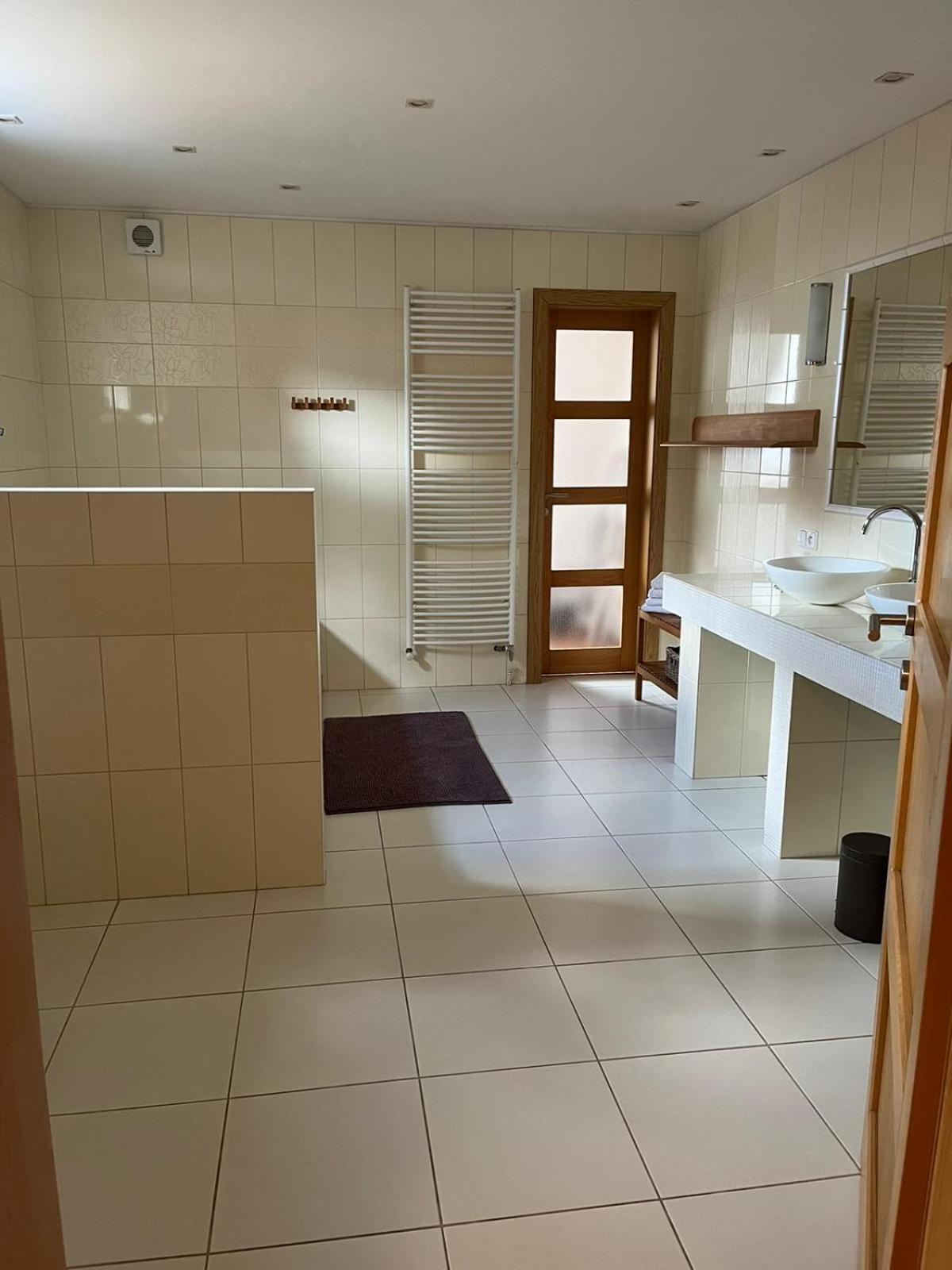 רומבורק Apartman Pod Klasterem מראה חיצוני תמונה